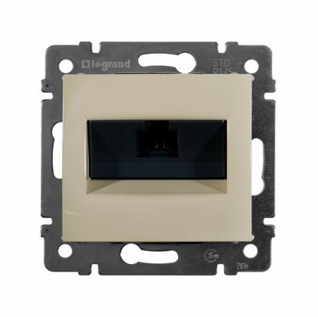 Розетка компьютерная RJ45 UTP Кат.5e на захватах Слоновая кость. Legrand Valena