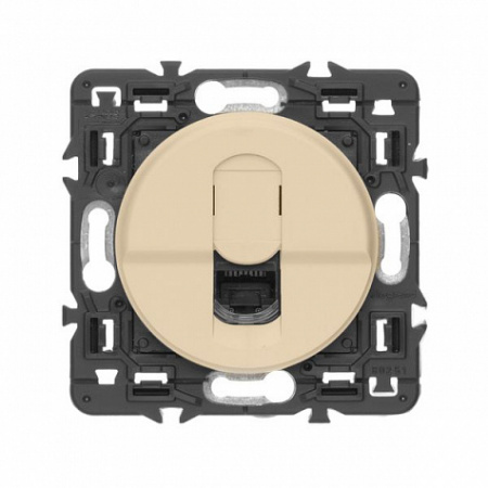 Розетка компьютерная RJ 45 UTP категории 6 Слоновая кость. Celiane. Legrand
